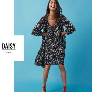 Lg CAbi 2020 Daisy Dress - new, never worn